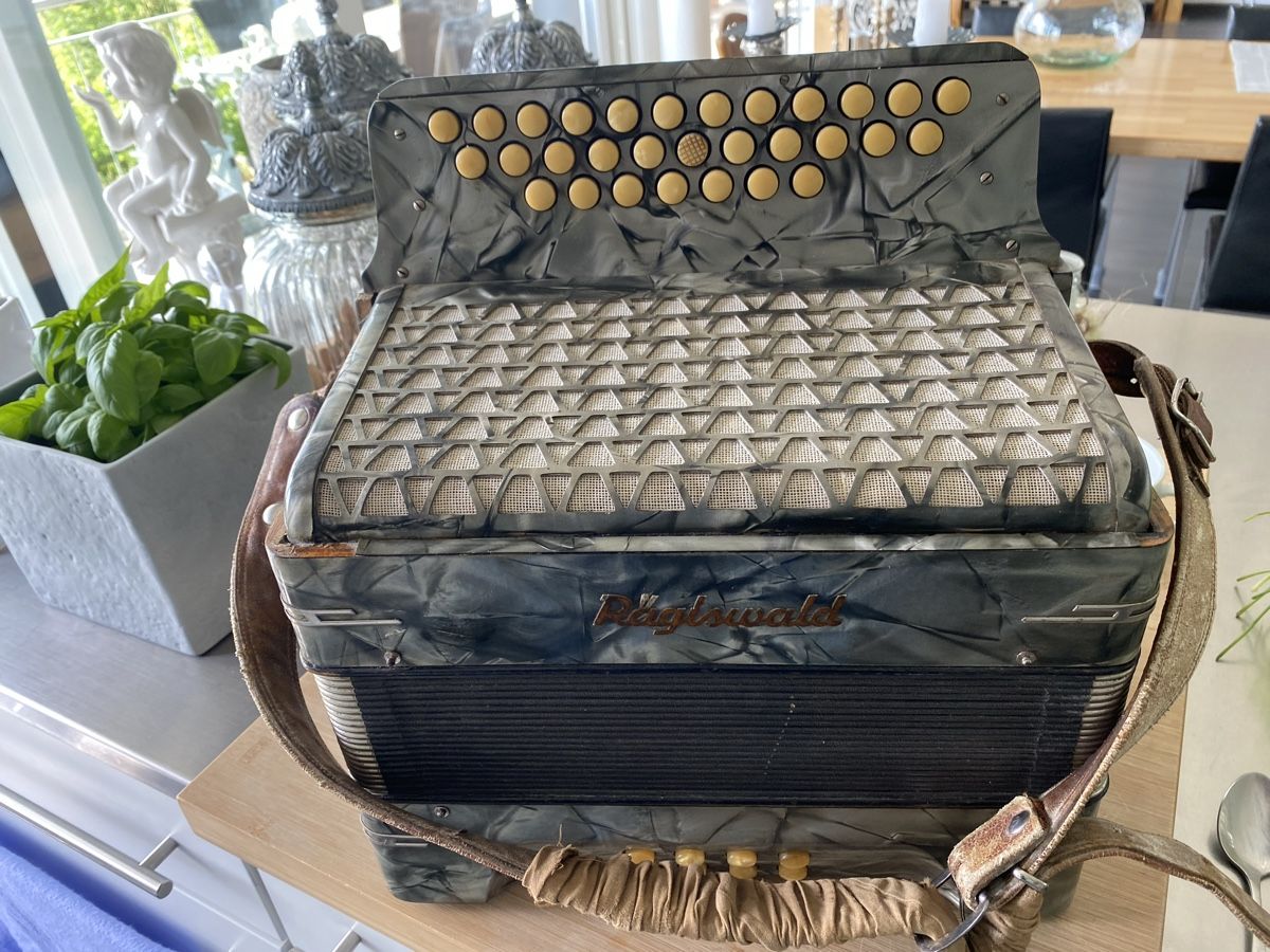 Strumenti musicali: Antike Orgel Rägiswald – Usato da Oberbipp venduto da fankhaus01 1