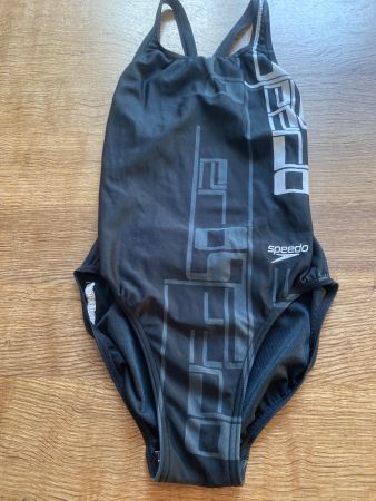 SPEEDO BADEHOSE/BADEANZUG zirka GR.38/40/M schwarz