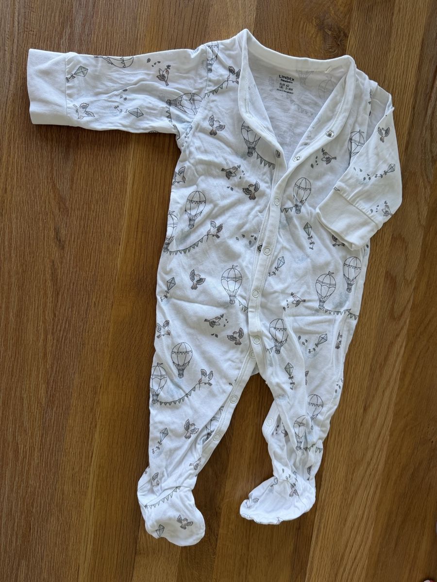 Strampler: Strampler LINDEX Newborn Grösse 62 – Gebraucht aus Zugerberg von jea_j88v