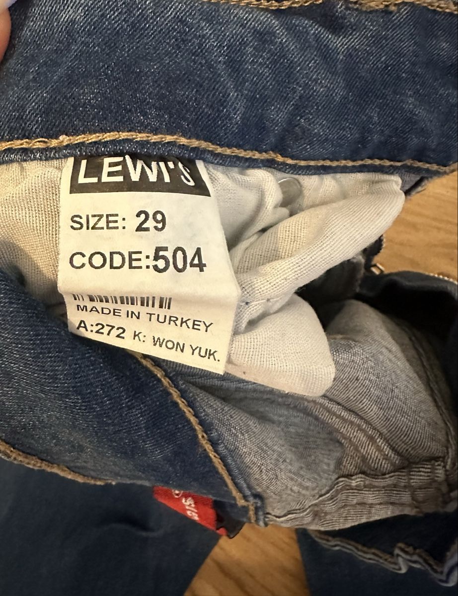 Levi's Jeans: LEVI‘S Damen Jeans – Nuovo (secondo la descrizione) da Bern venduto da akl_sy9s 3