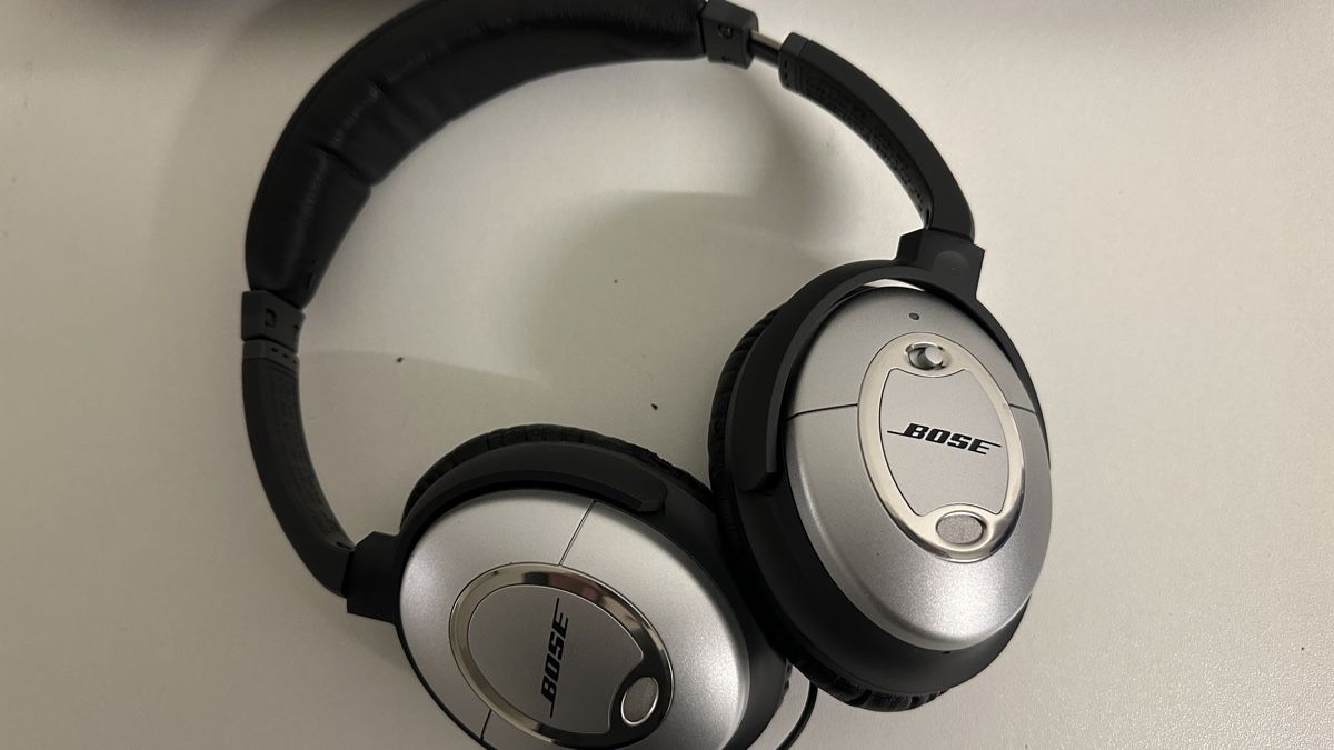 Bose Cuffie: Bose QuietComfort 2 Kopfhörer - Neu! – Nuovo (secondo la descrizione) da Uster venduto da Rtvburkhardt 1