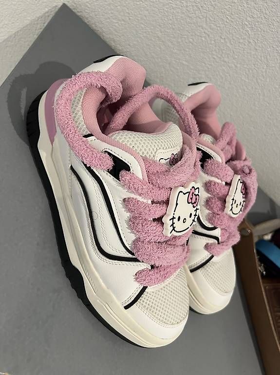 Schuhe für Mädchen: Baskets  – Gebraucht aus Bulle von Preteni