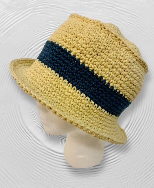 Copricapi, berretti & cappellini: Bucket-Hat in spezieller Farbkombination – Nuovo (secondo la descrizione) da Surava venduto da Kopfsache 1