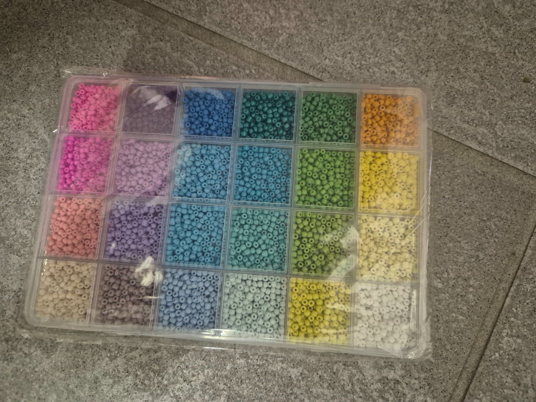 Perlen (unechte): Rocailles Perlen, 24 versch. Farben – Neu und originalverpackt aus Läufelfingen von Netti04 1