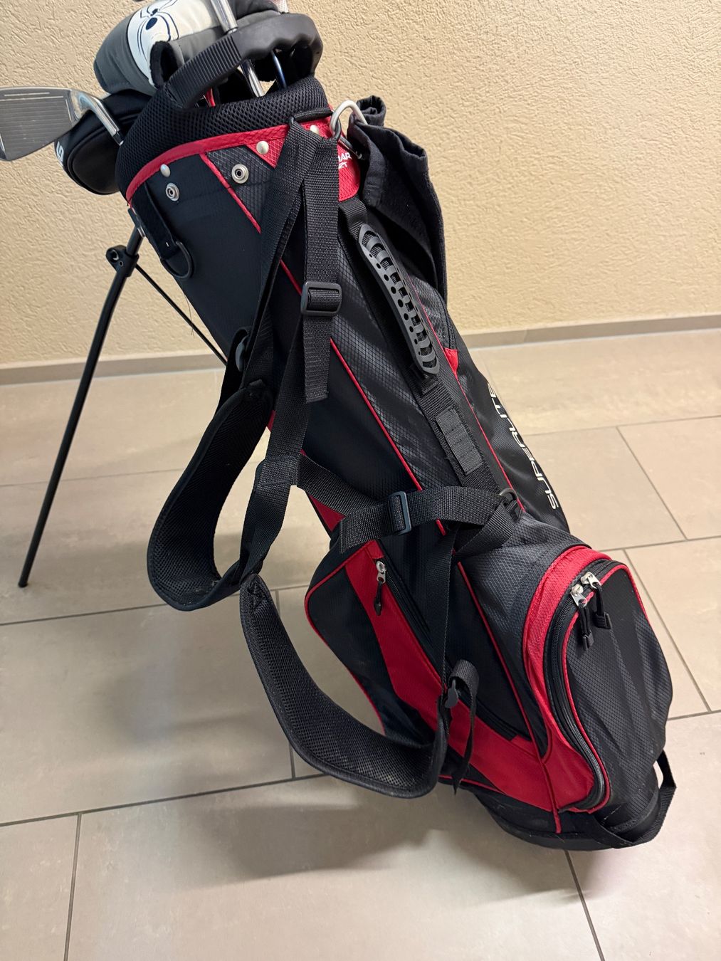 Borse: Leichter Golf Tragebag in schwarz/rot – Usato da Egg b. Zürich venduto da Burrito1 1