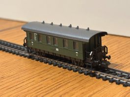 L2403: Oldtimer Personenwagen (Spur N)