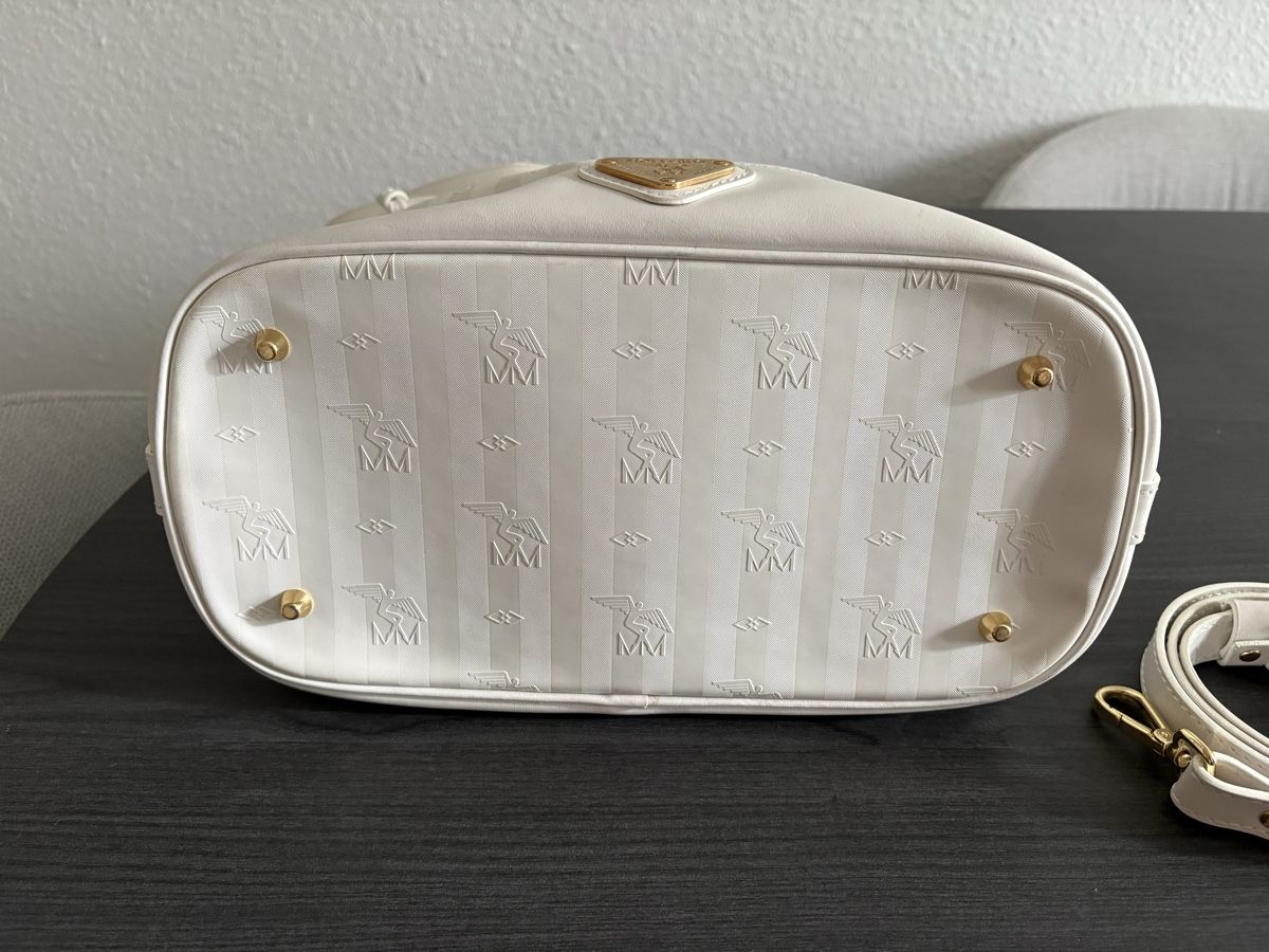 Maison Mollerus Sacs: Maison Mollerus Niesen – D'occasion à Allschwil par MK95 3