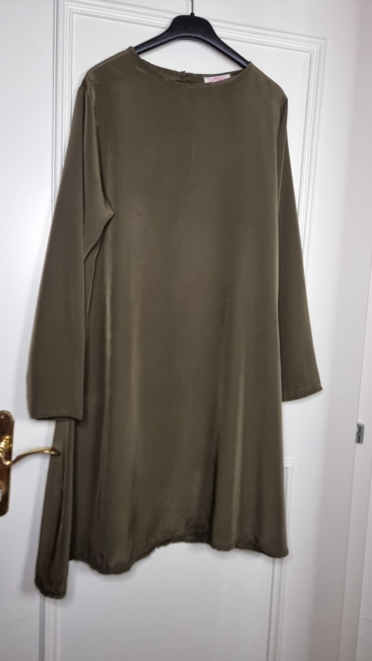 Kleider: Schickes kleid, Khaki, Gr. 38/40 – Gebraucht aus Wald ZH von CapLux 2