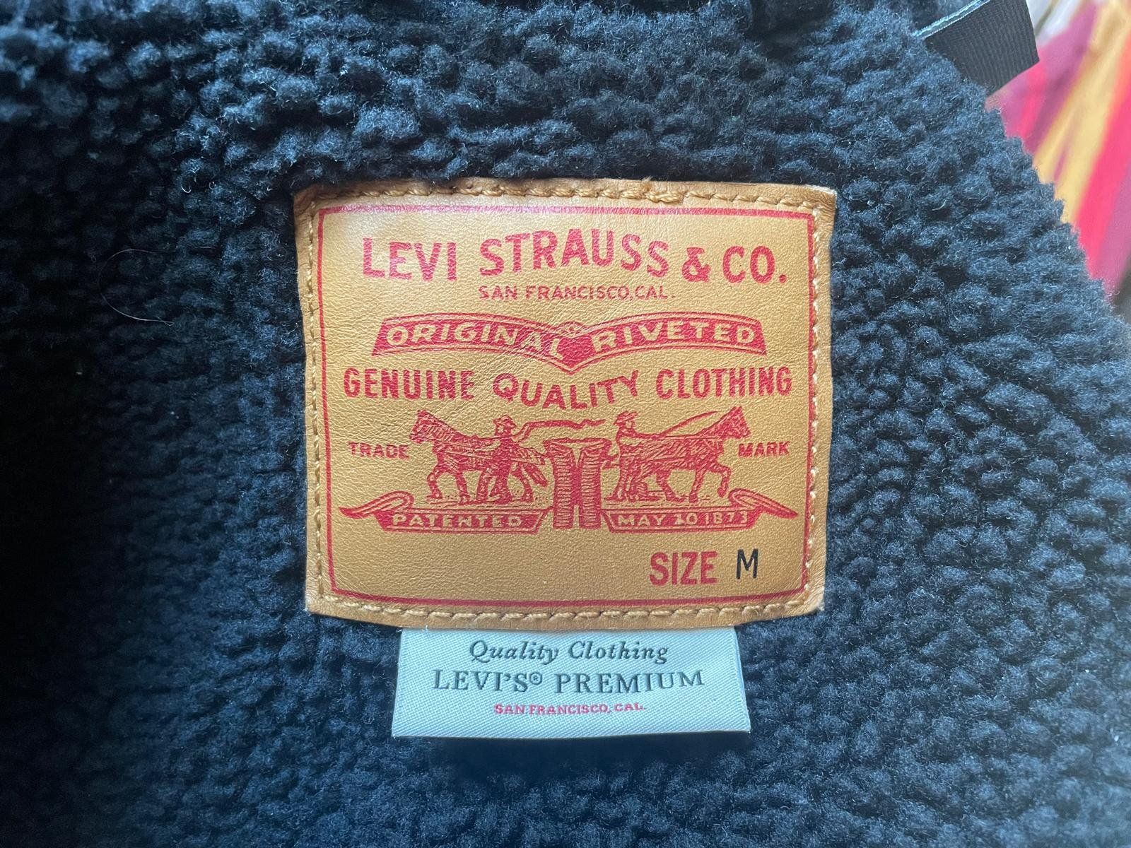 Levi's Giacche: Mickey Mouse – Usato da Zürich venduto da Benji_u_Co 1