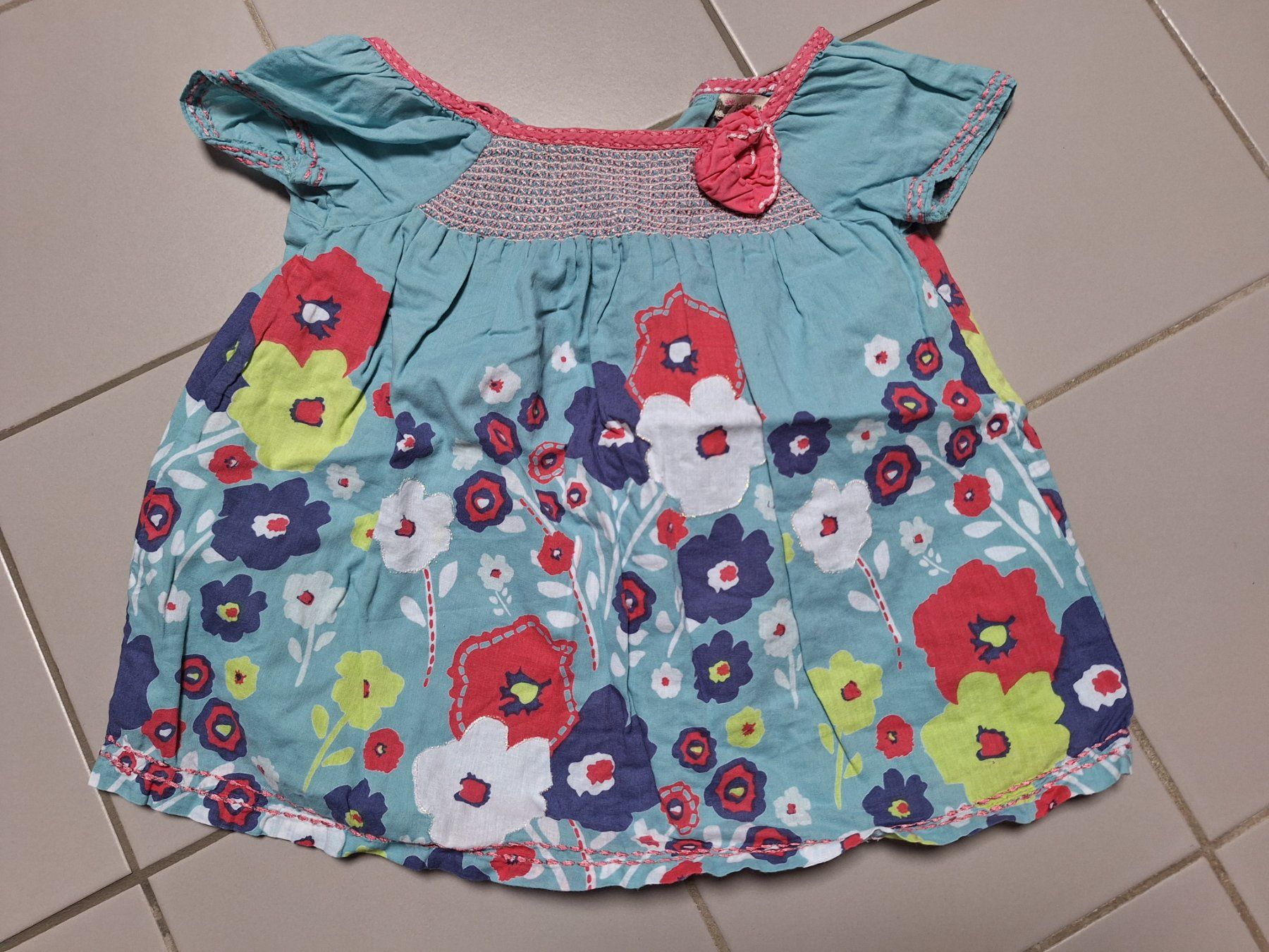 Lotti & Set di vestiti: 3 Kleider Grösse 92 – Usato da Sissach venduto da Nothing123 3