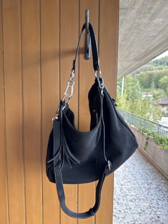 Handtasche Suri Frey schwarz mit Quasten guter Zustand