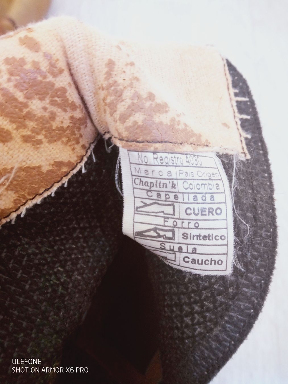 Scarpe da donna: Elegante Lederstiefel Grösse 36, Beige – Usato da Volketswil venduto da Car1 3