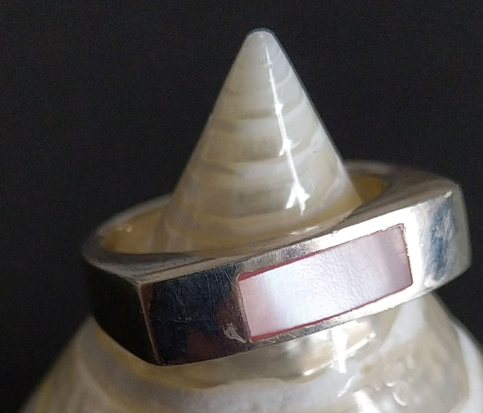 Anelli: ZARTER RING IN 925 SILBER MIT ROSA PERLMUTT INLAY – Usato da Romanshorn venduto da BoutiqueA 4
