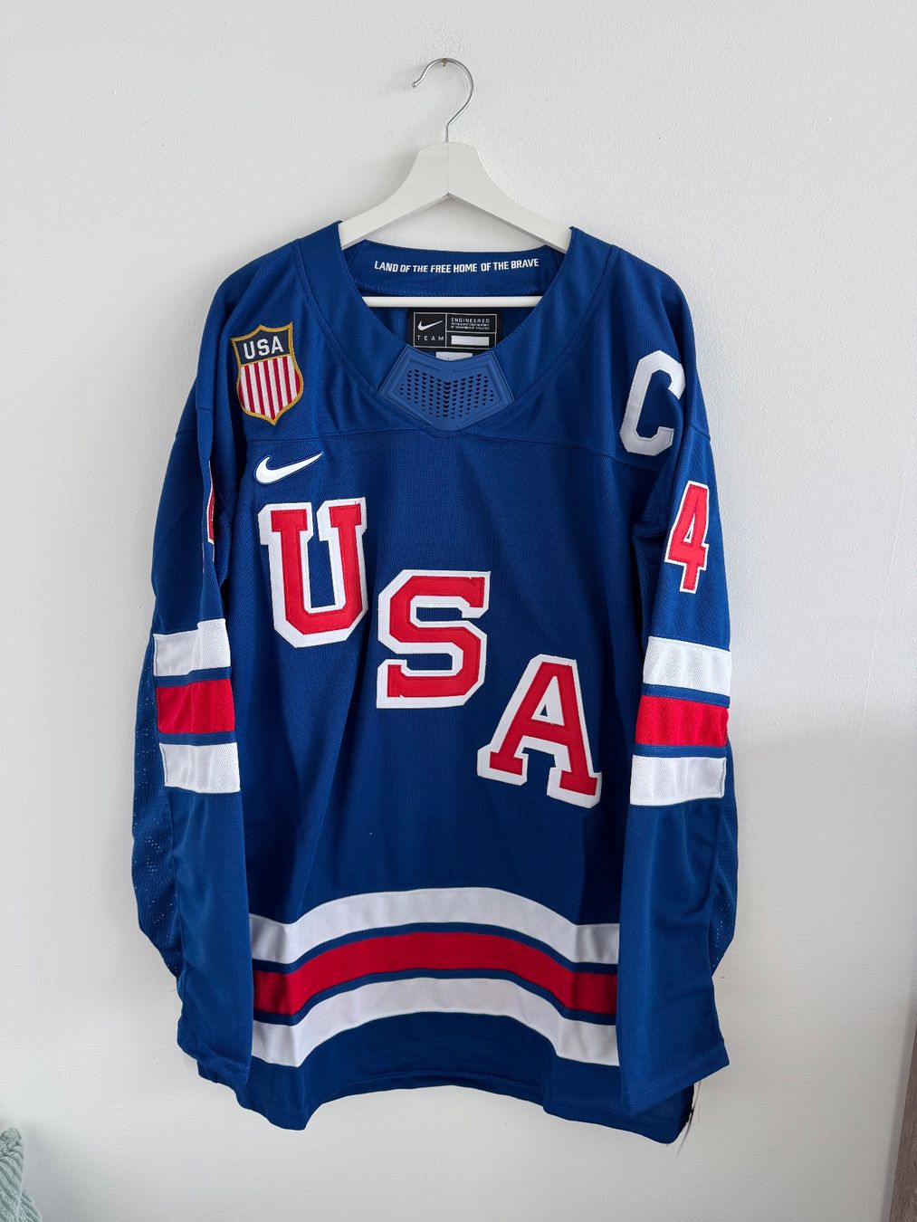 Ancien Maillot De Hockey EHC Basel, Porté Par Gigon (numéro 35) – Vraiment Cool Et En Bon état !