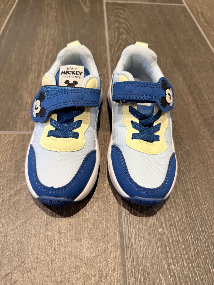 Scarpe per ragazzi: Scarpe nuove 24 – Nuovo (secondo la descrizione) da Sigirino venduto da RamonaLamboo