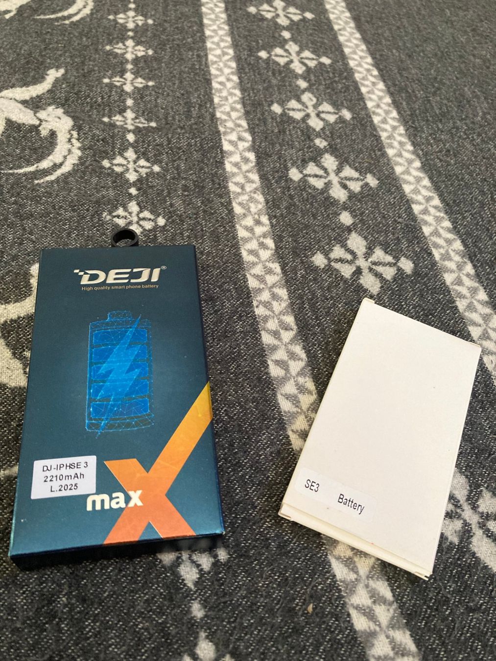 Akkus: iPhone SE3 Accu neu – Gebraucht aus Andeer von JDOGG 5