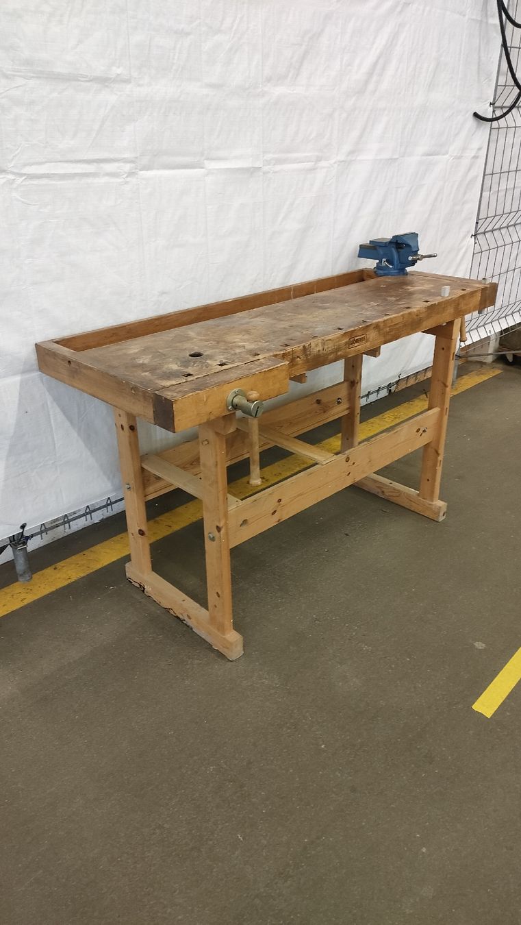 Werkbänke: Werkbank Holz – Gebraucht aus Winterthur von Sulai-one 3