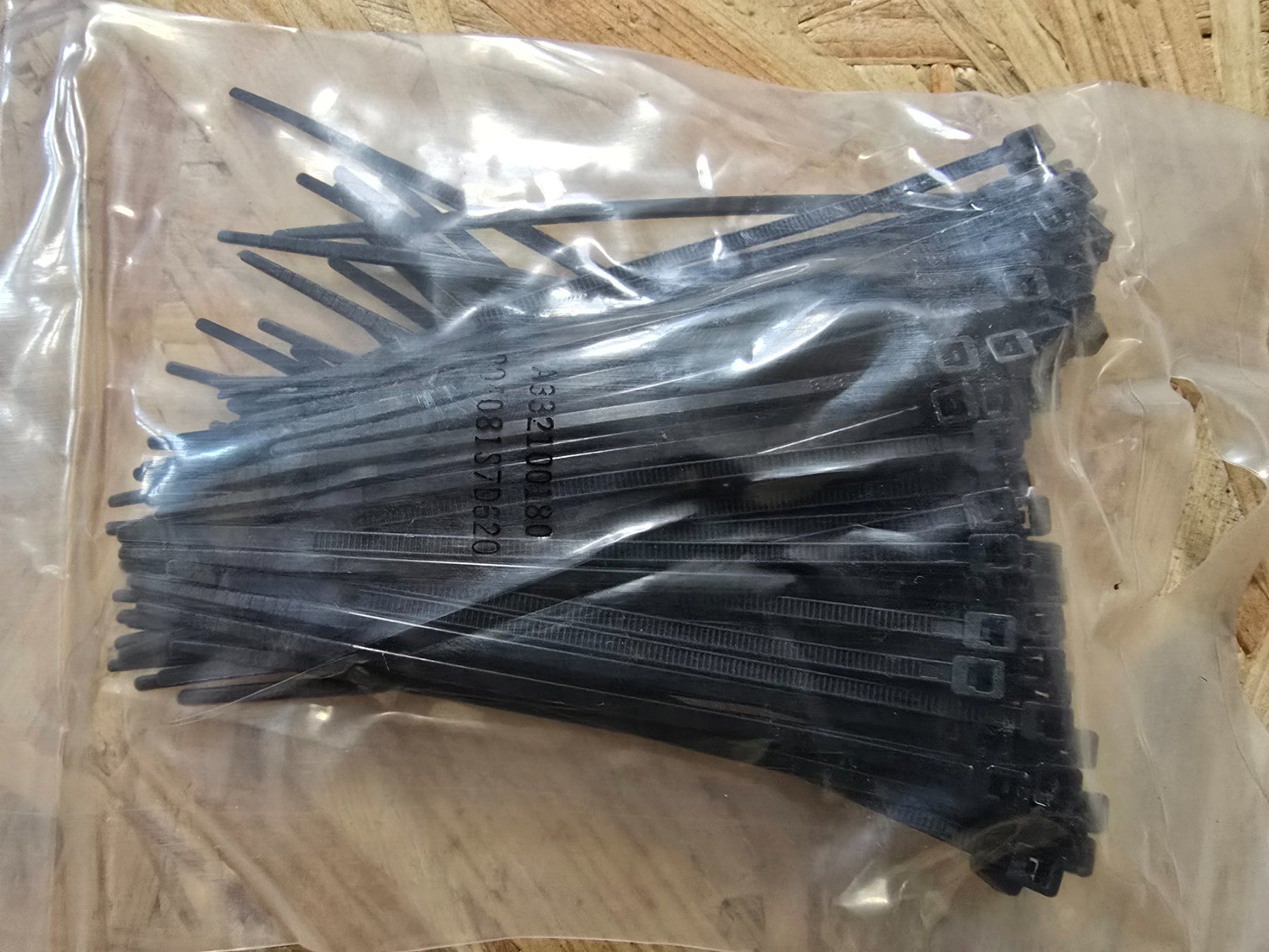 Alle Werkzeuge: Posten schwarzer Kabelbinder L: ca. 10cm ab 1.- – Neu und originalverpackt aus KRINAU von Mio_Liqstyle 3