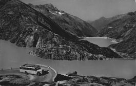 Grimselpass - Postauto mit Passpanorama!