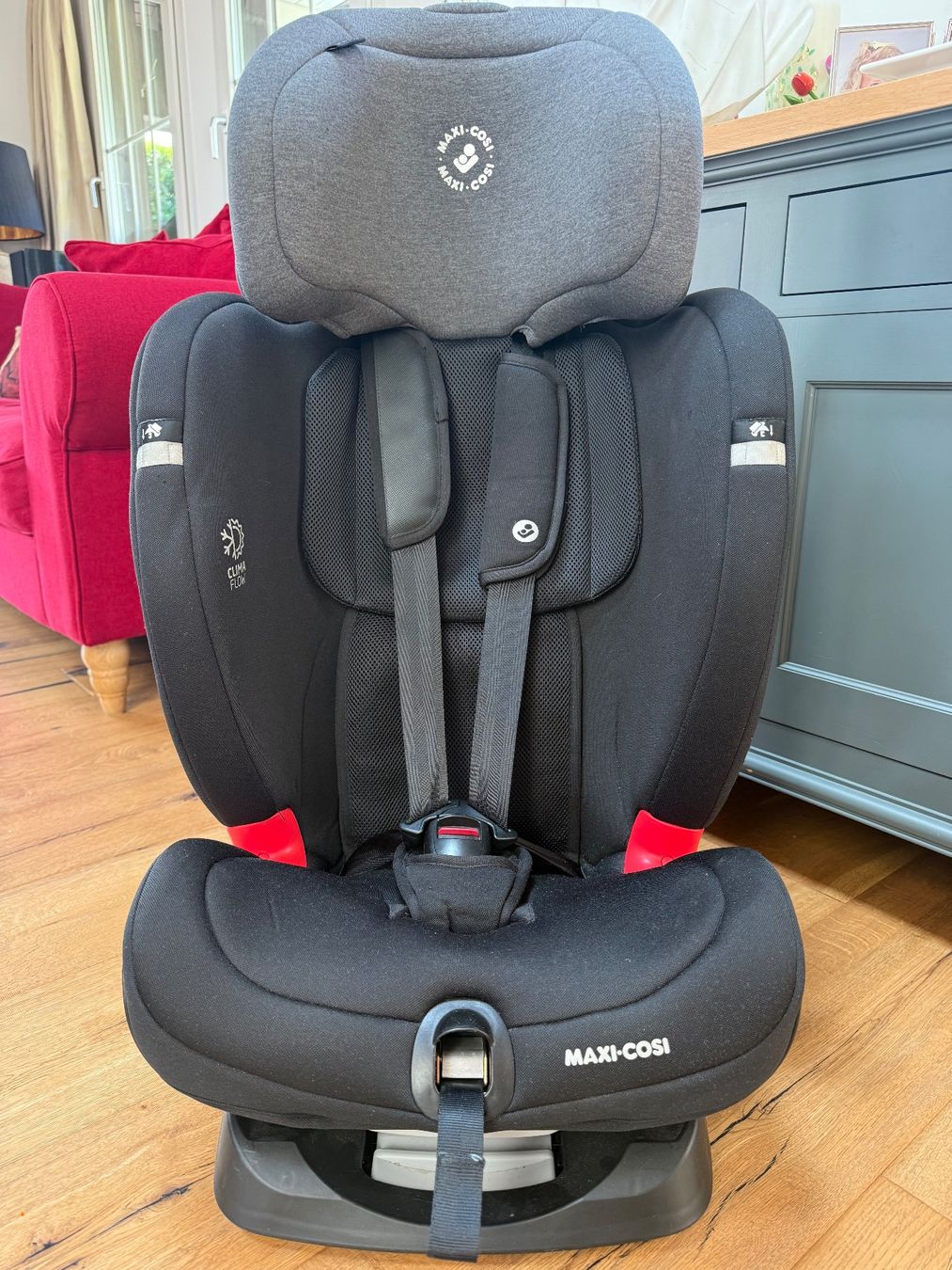 Sièges auto: Abholung ZH/SZ: Kindersitz Maxi cosi, Titan plus I-size 9-36 – D'occasion à Benau par eloanaa 1