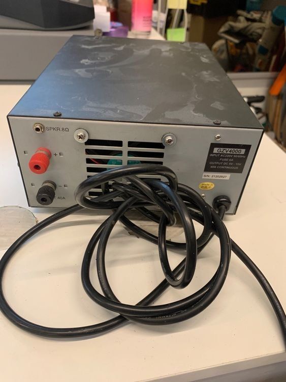 Radiocomunicazione: Diamond GZV-4000 Netzteil 5-15V 40A – Usato da Lenzburg venduto da Memue 1