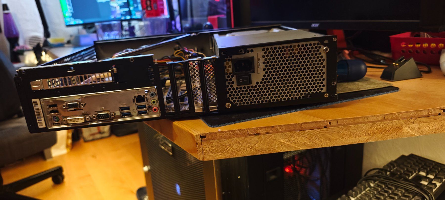 Intel PC: Alter SFF Computer mit 8GB RAM, i7-4790K, 4TB HDD – Usato da Wölflinswil venduto da EIFACH_CJ 7