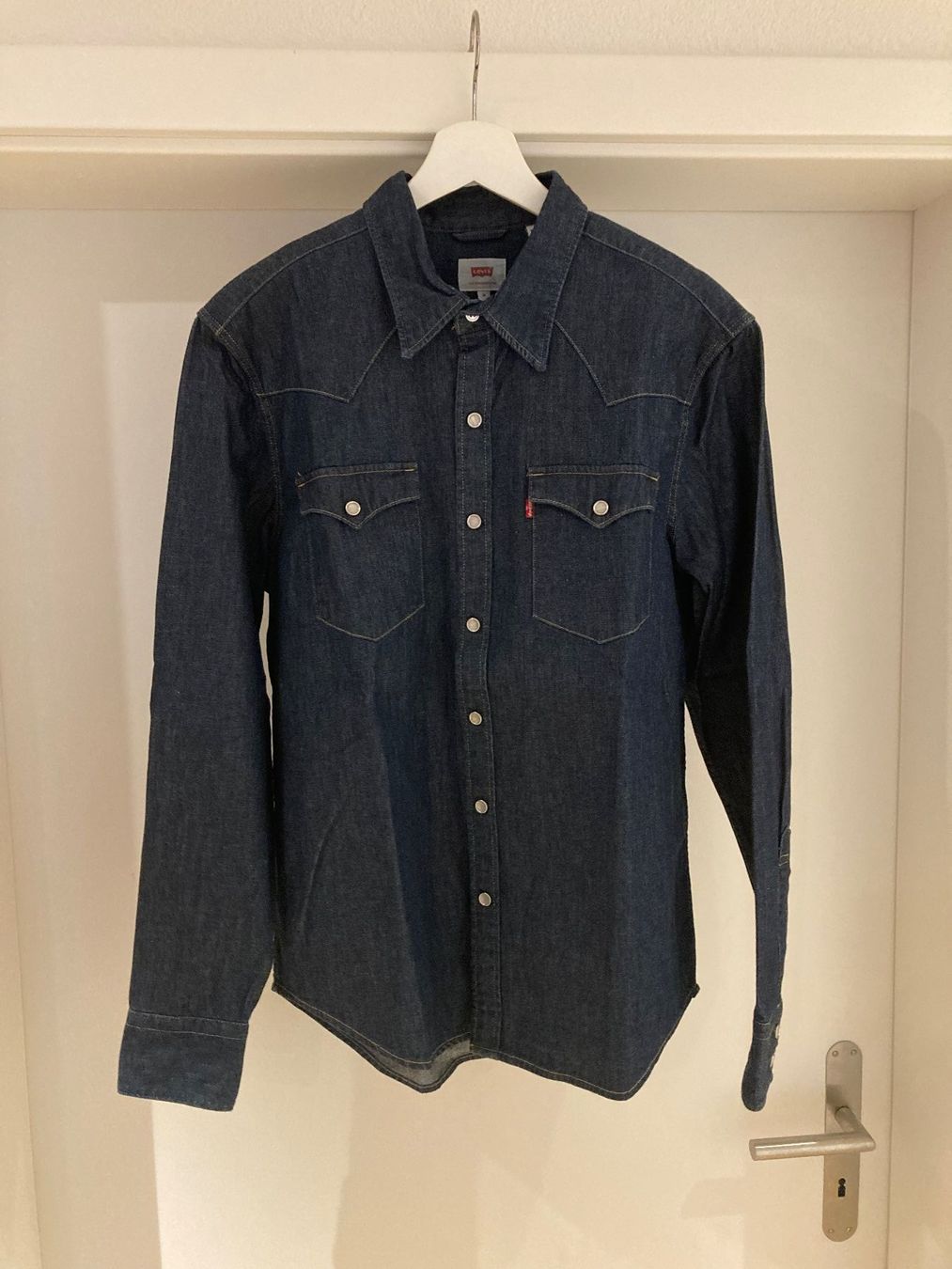 Levi's Hemden: Levi's Barstow Denim Hemd - Grösse M – Neu (gemäss Beschreibung) aus Seewil von herrherrberger