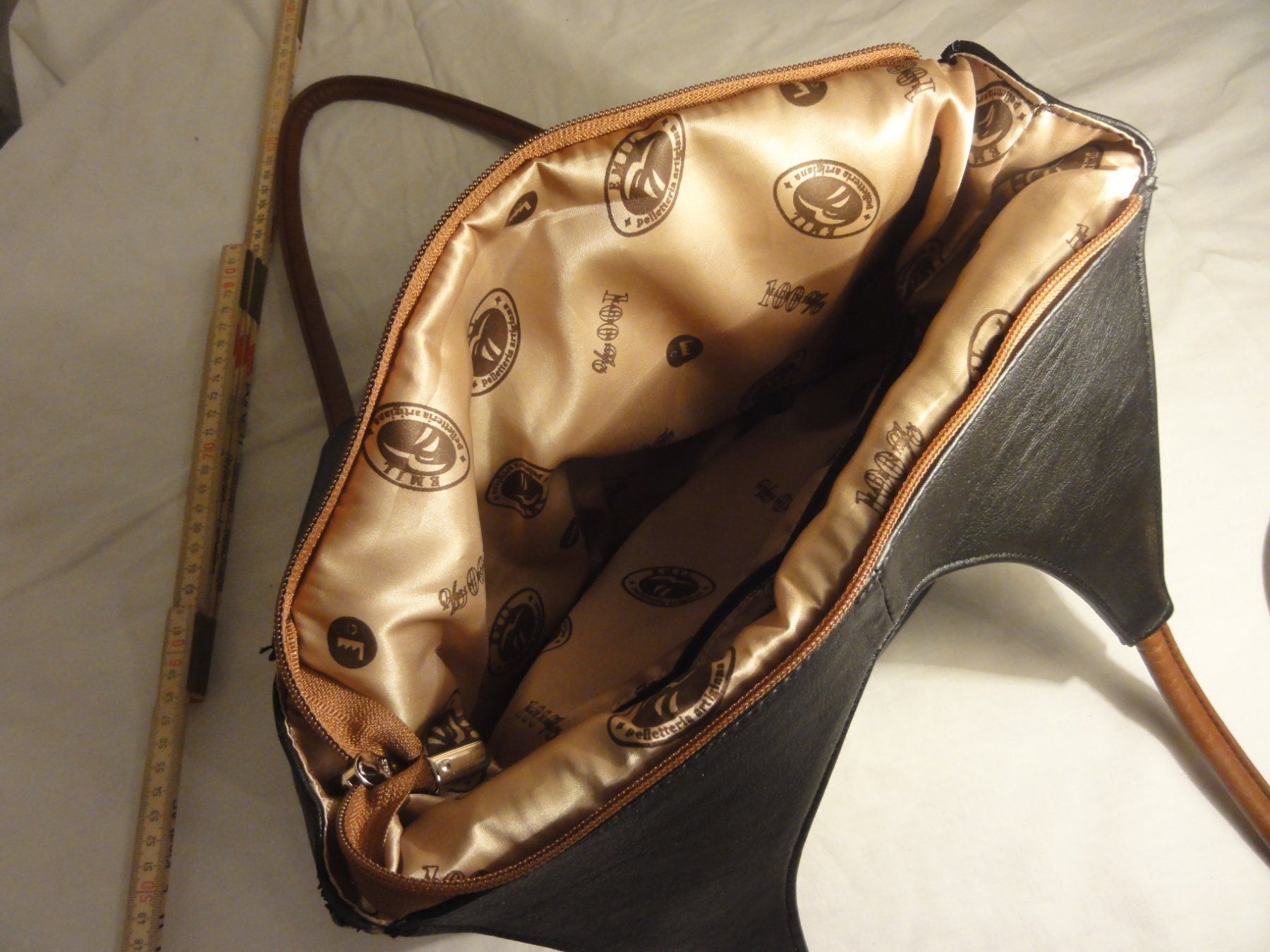 Borse da donna: Handtasche Emel – Usato da Steffisburg venduto da Robinh.17 5