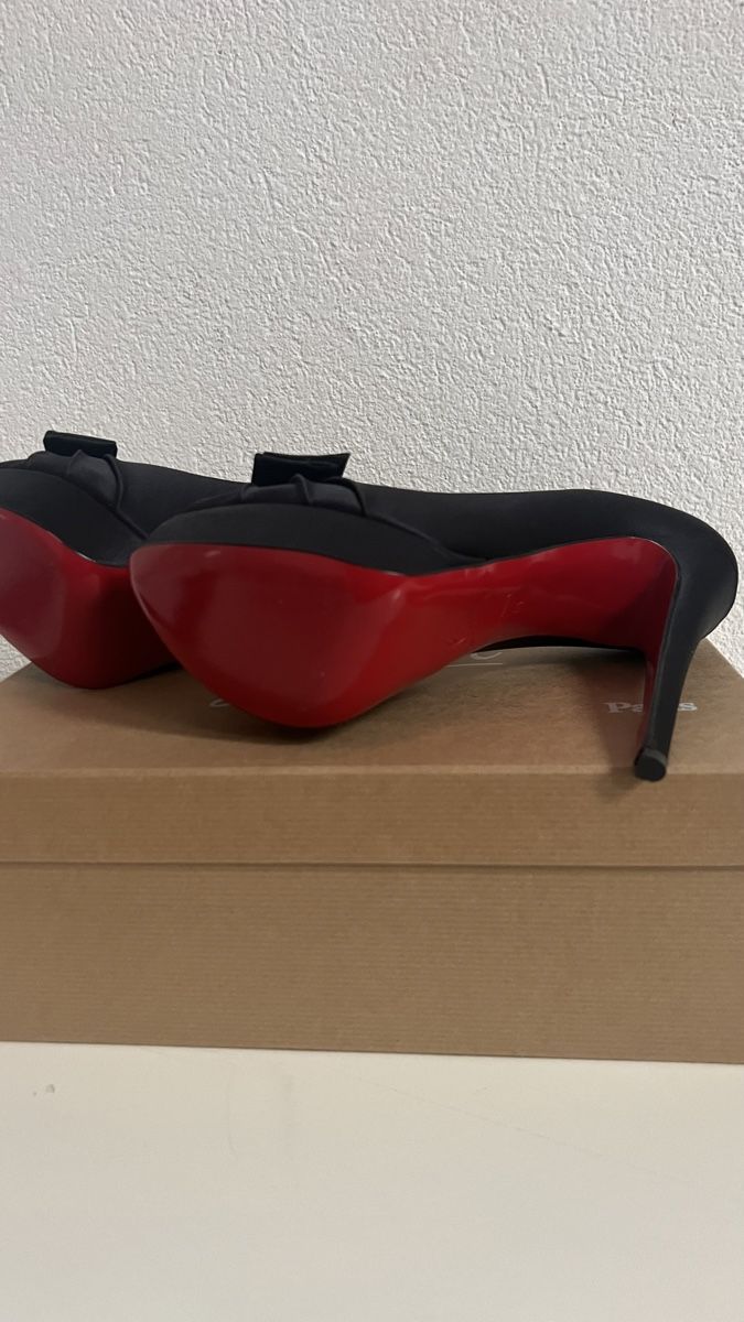 Christian Louboutin Damenschuhe: Christian Louboutin – Neu und originalverpackt aus Uetikon am See von jan_bx6p 3