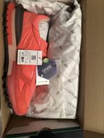 Lacoste Turnschuhe neu Grösse 46 Koralle