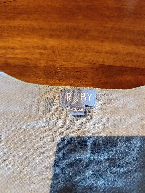 Jacken: Cardigan pastel RUBY neuf – Gebraucht aus yvonand von JeremyC25 2