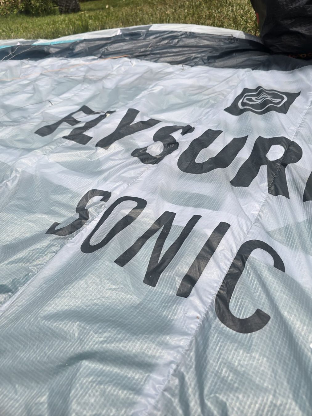 Flysurfer Aquilone: Flysurfer Sonic 4 12m – Usato da Farvagny-le-Grand venduto da freeski001 3