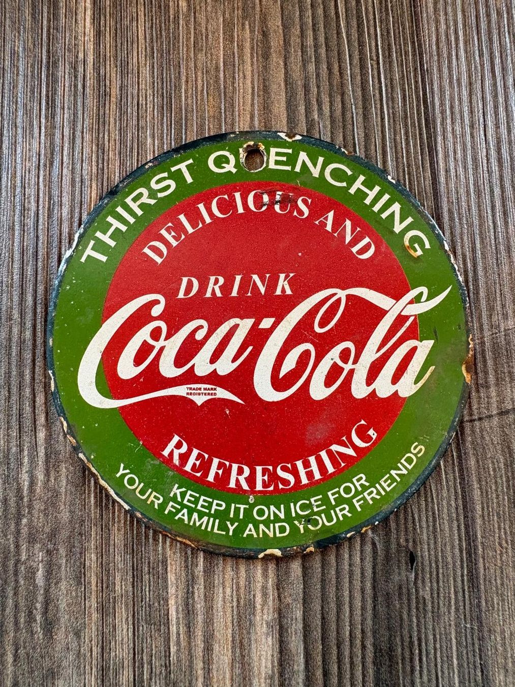 Ecriteaux: Emblem emailliert COCA-COLA rund 13cm Deko – D'occasion à Wetzikon ZH par Boldeagle01