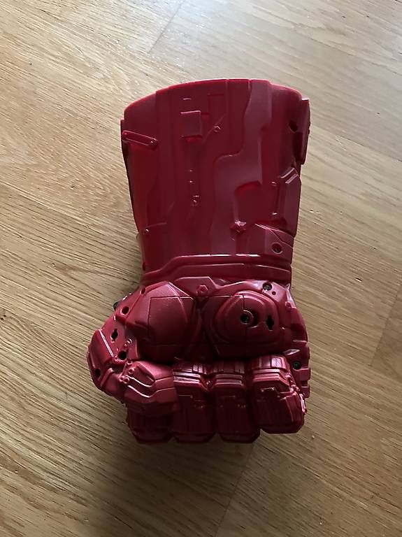 Hasbro Giocattoli: Avengers Endagame InfinityHandschuh – Usato da Zürich venduto da MariaSusanne 1