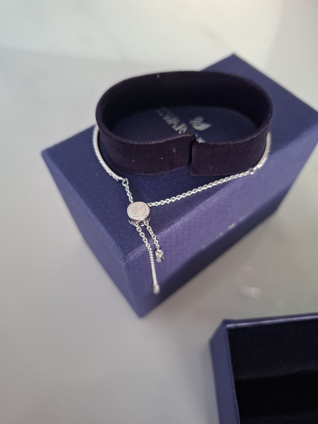 Swarovski Bracciali & Braccialetti: Bracelet Swarovski avec nœud : neuf – Nuovo e nell'imballaggio originale da Farvagny-le-Petit venduto da Scorpion1288 3