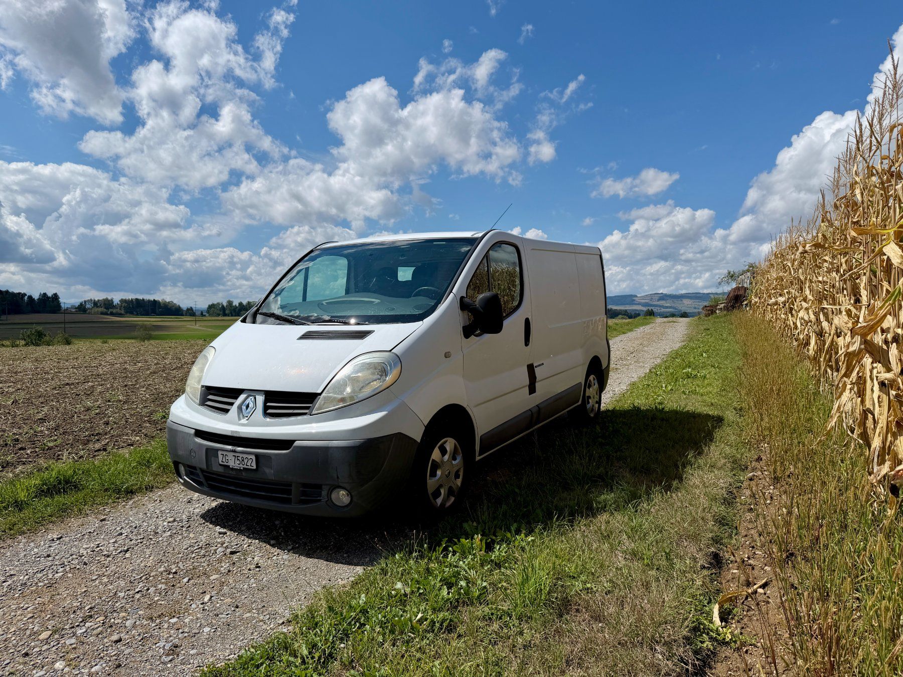 Renault Camping Fahrzeuge: Renault Trafic dCI 90 - Camper Ausbau – Gebraucht aus Baar von Jonathanfreeman 2