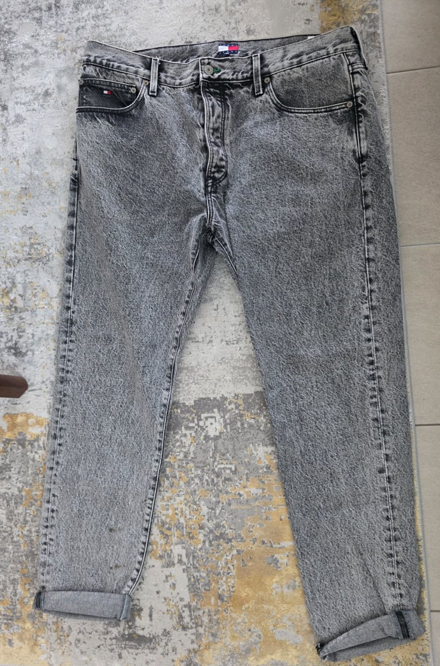 Tommy Hilfiger Jeans: Tommy Jeans "90s Classic Straight" – Gebraucht aus Winterthur von Karakartal90