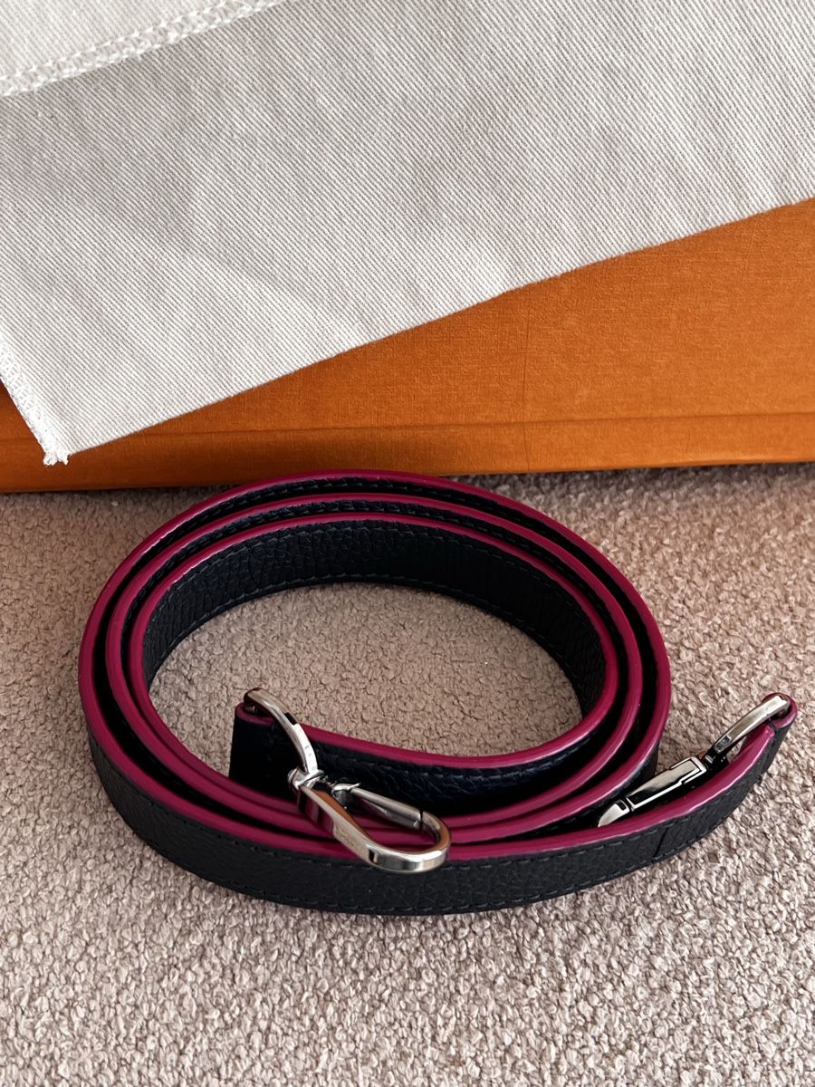 Louis Vuitton Taschen für Damen: Original Louis Vuitton Capucines BB Marine – Neu (gemäss Beschreibung) aus Baar von Axel_Fooly 9