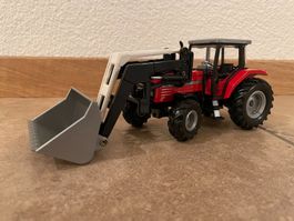 SIKU Massey Ferguson 4270 mit Frontlader