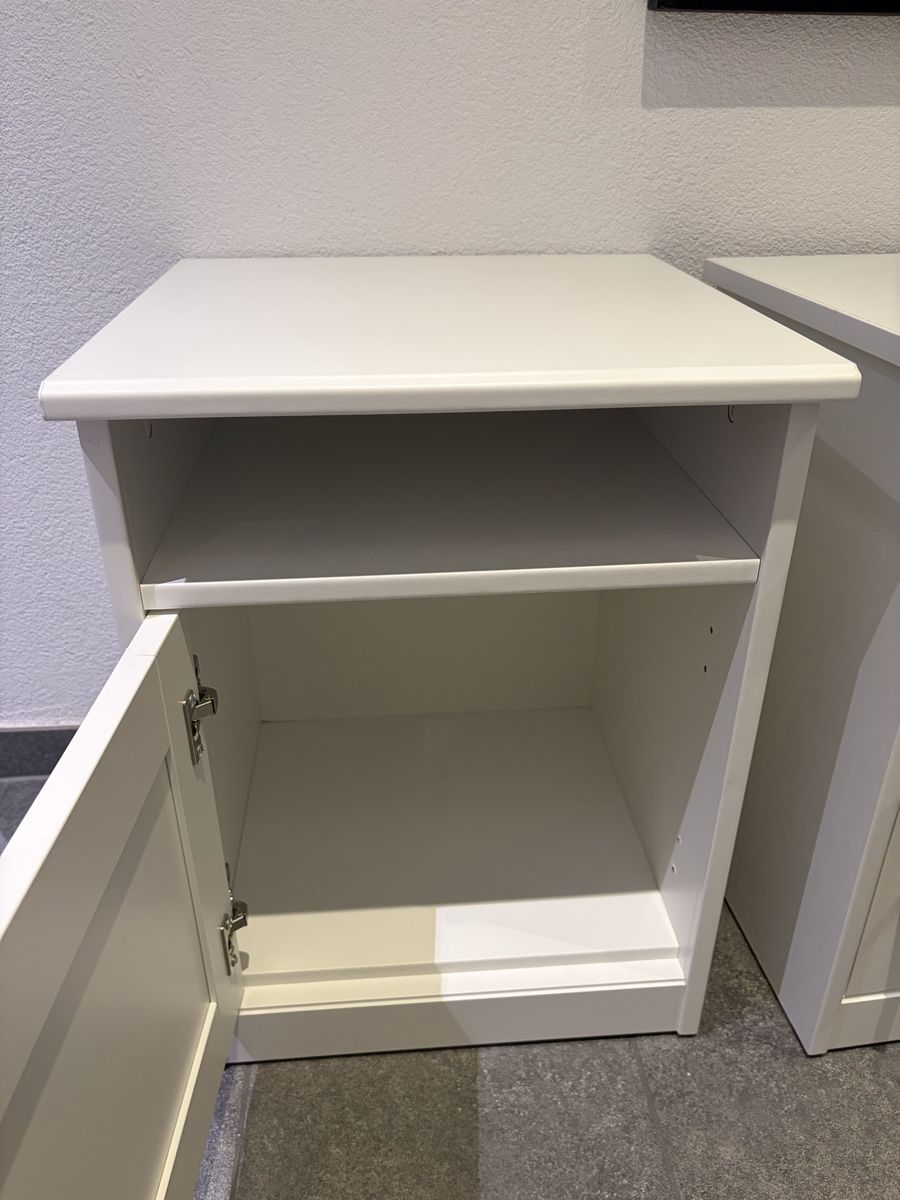 Ikea Nachttische: Weisse Nachttische mit goldenem Griff – Gebraucht aus Staufen von SilveRain 2