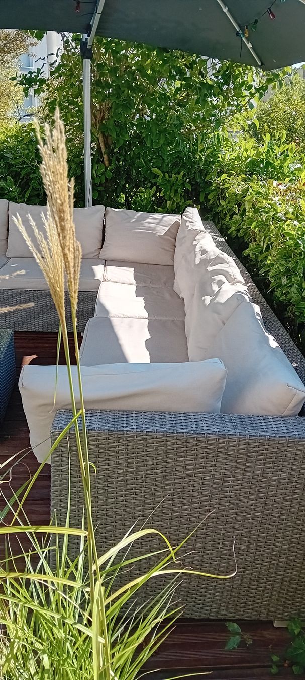 Divani: Gartenloung Ecksofa mit Tisch grau gebraucht – Usato da Gossau ZH venduto da gecko-7 5