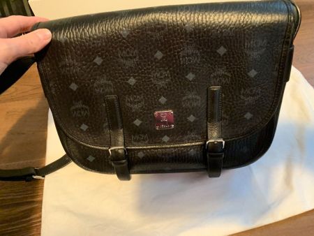 MCM Tasche schwarz mit Monogam - neu