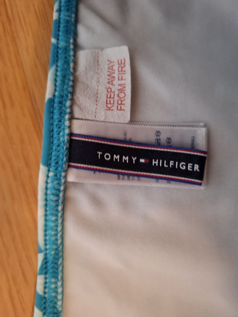 Tommy Hilfiger Maillots de bain: Bikini Set Tommy Hilfiger  Gr.152 – D'occasion à Sursee par Ventiduese 1
