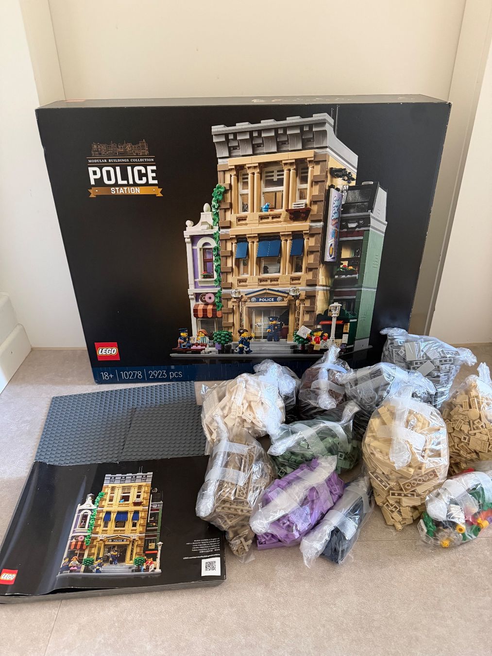 Lego Spielzeuge: Lego Creator Expert Polizeistation 10278 – Gebraucht aus Schaffhausen von sigsag