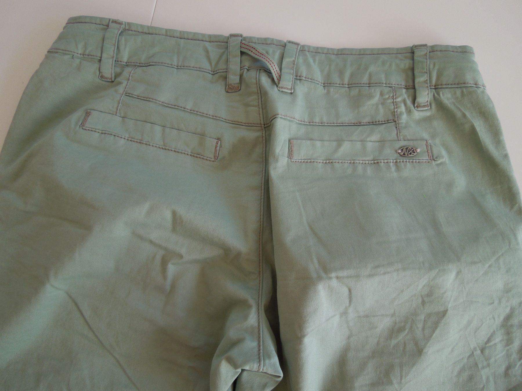 Nile Pantaloni: NILE - super schöne grüne Hose Gr. S – Usato da Meiringen venduto da Sheyene 3