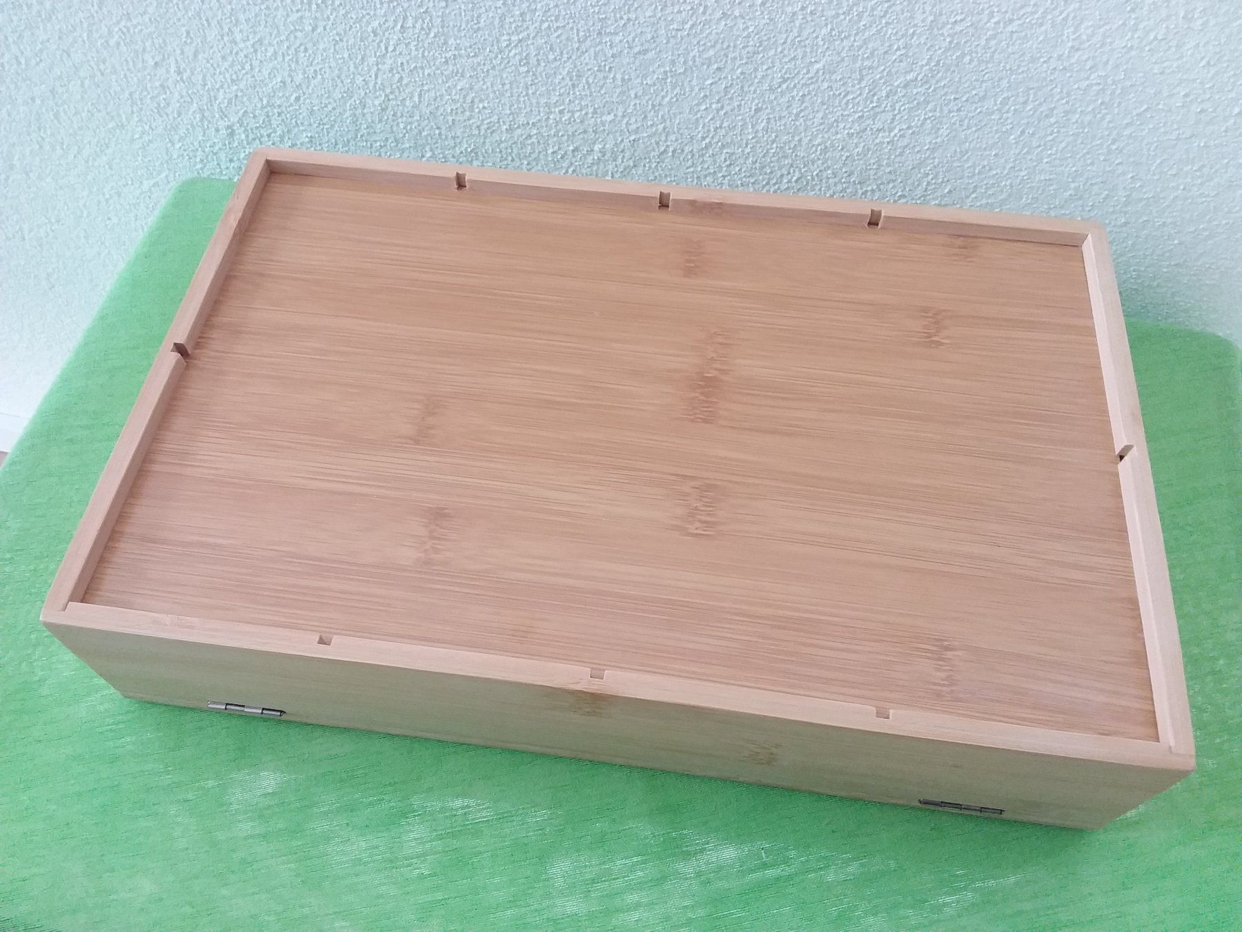 Altro per la casa: NEUE HOLZBOX mit 8 Fächern – Nuovo e nell'imballaggio originale da Uitikon Waldegg venduto da Risibisi7 2
