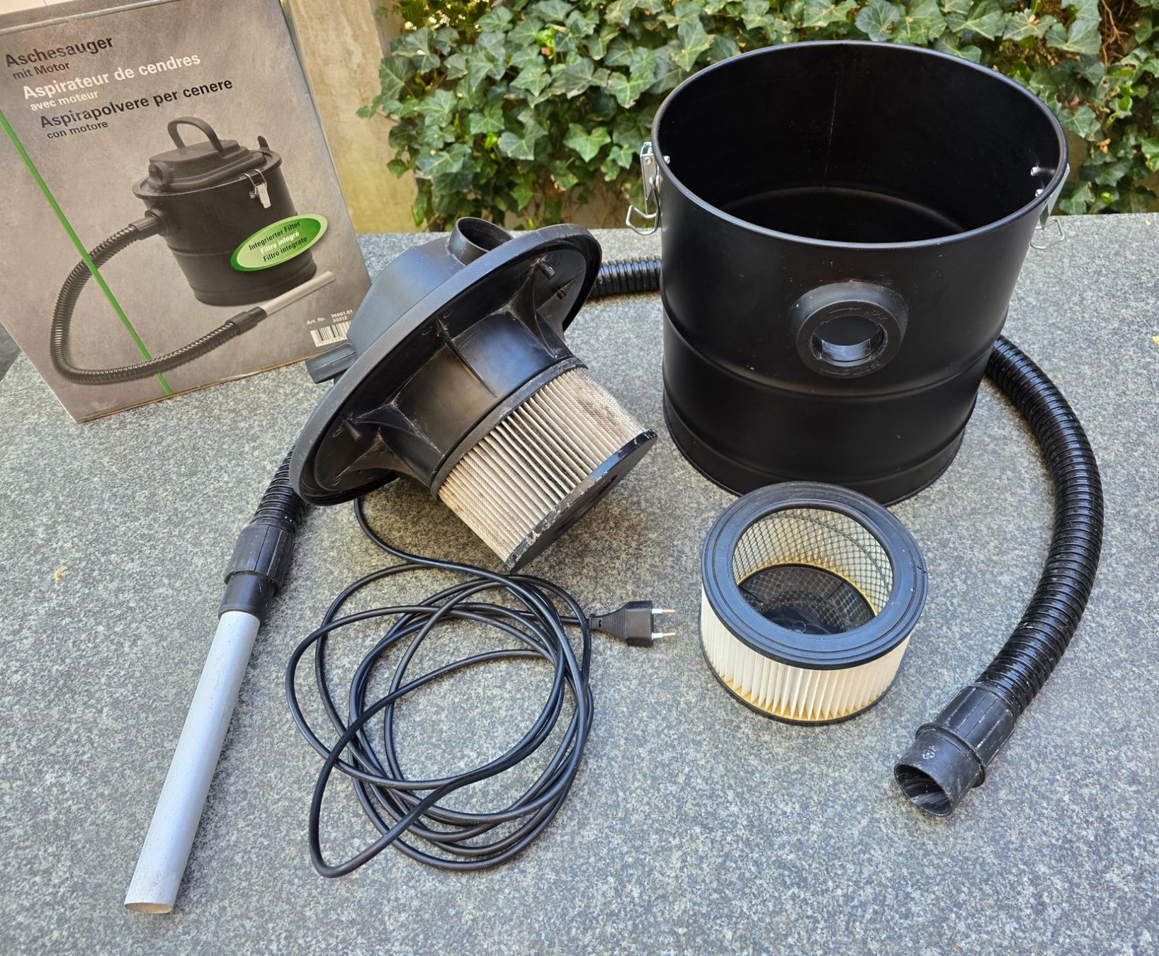 Aspirapolveri & Accessori: Aschesauger 18Lt mit 1200W – Usato da Arlesheim venduto da bebbirofo01 1