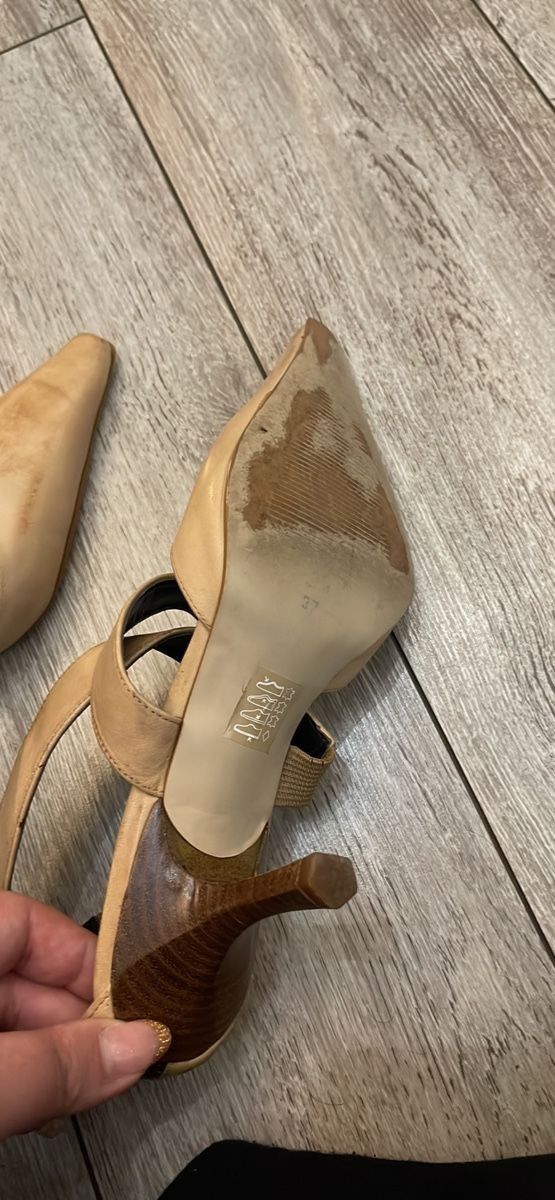 Scarpe da donna: Escarpins san marina – Usato da Lausanne venduto da Mode_350 2