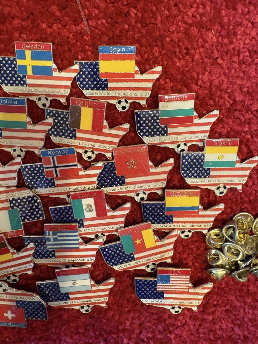 Spielzeuge: Worlds Champions 94 Pins 25stuck – Gebraucht aus Murten von Tzaugg 3
