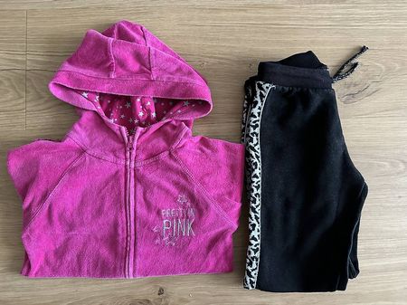 Sportset (Trainerhose und Sweatjacke) 122